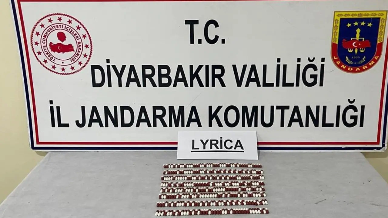 Diyarbakır’da uyuşturucu hap ve esrar yakalandı