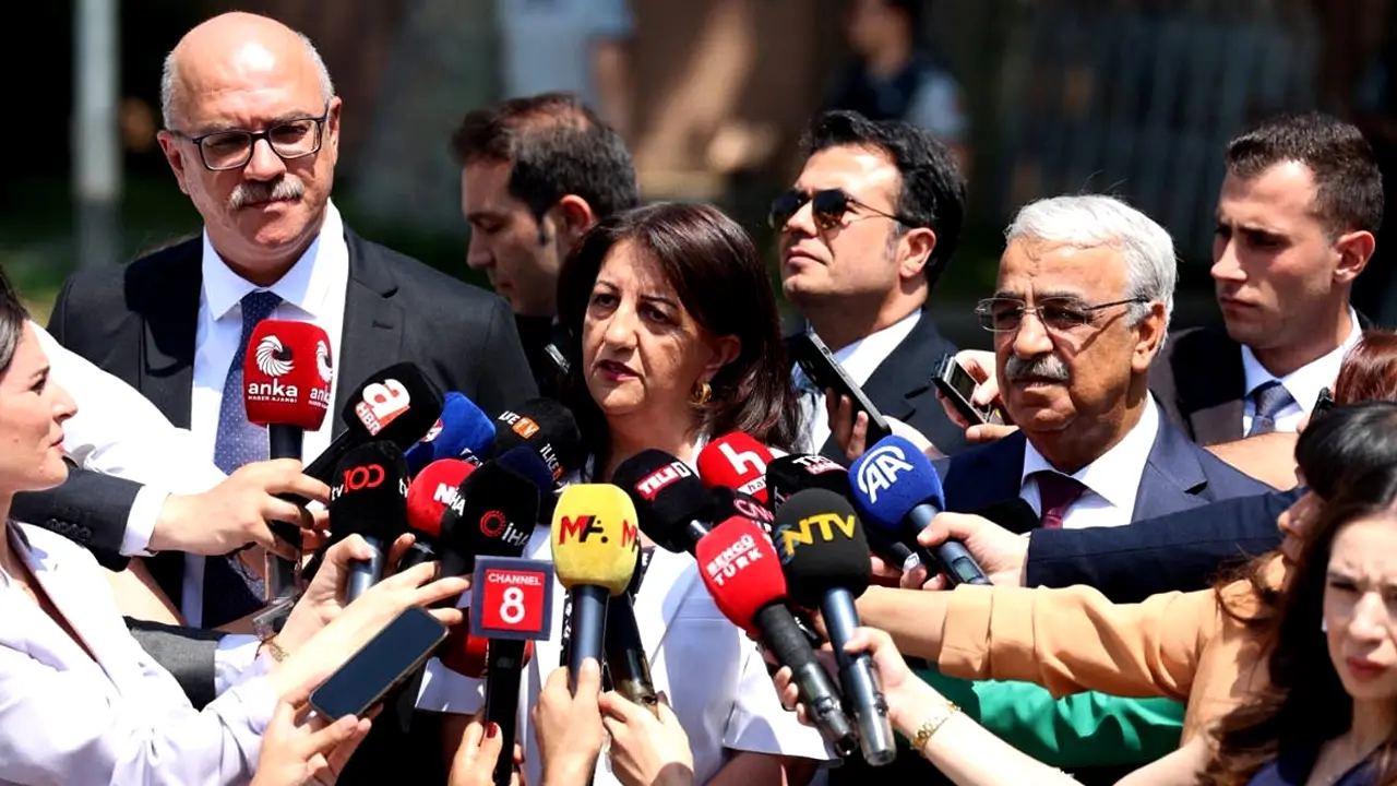 DEM Parti tura çıkıyor: Yasa için Temmuz beklentisi
