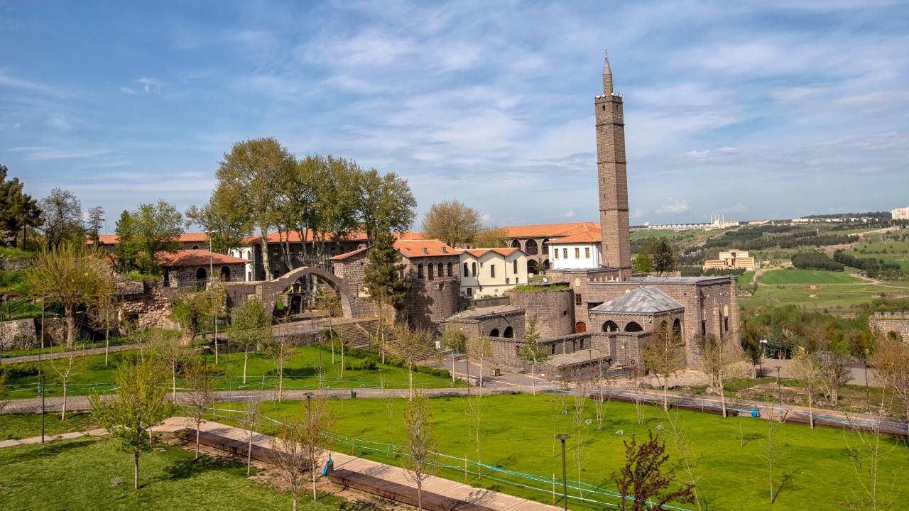 Diyarbakır’da misafirlik bitti, sıra batıda