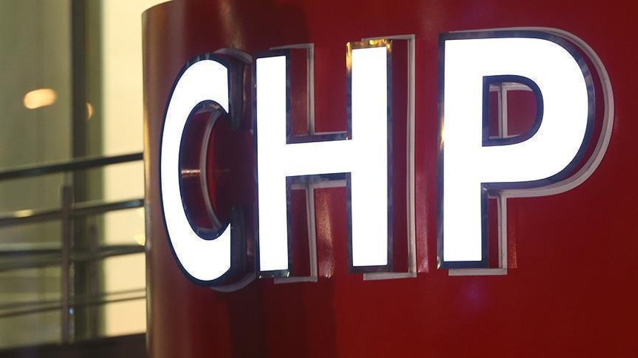 CHP'li iki belediye başkanı görevden uzaklaştırıldı