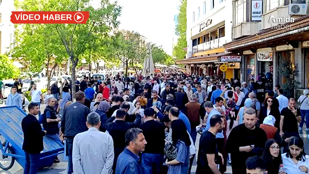 Diyarbakır’da banka önünde para değil, kart kuyruğu