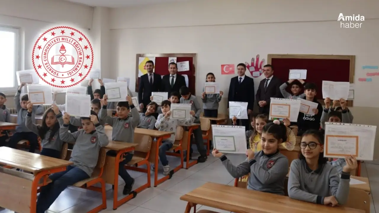 Milyonlarca öğrencinin karne alacağı saatler belli oldu