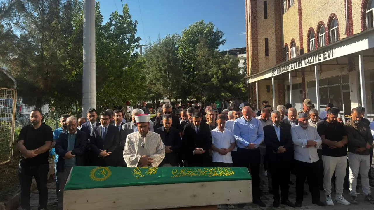 Diyarbakırlı Bakan’ın abisi hayatını kaybetti