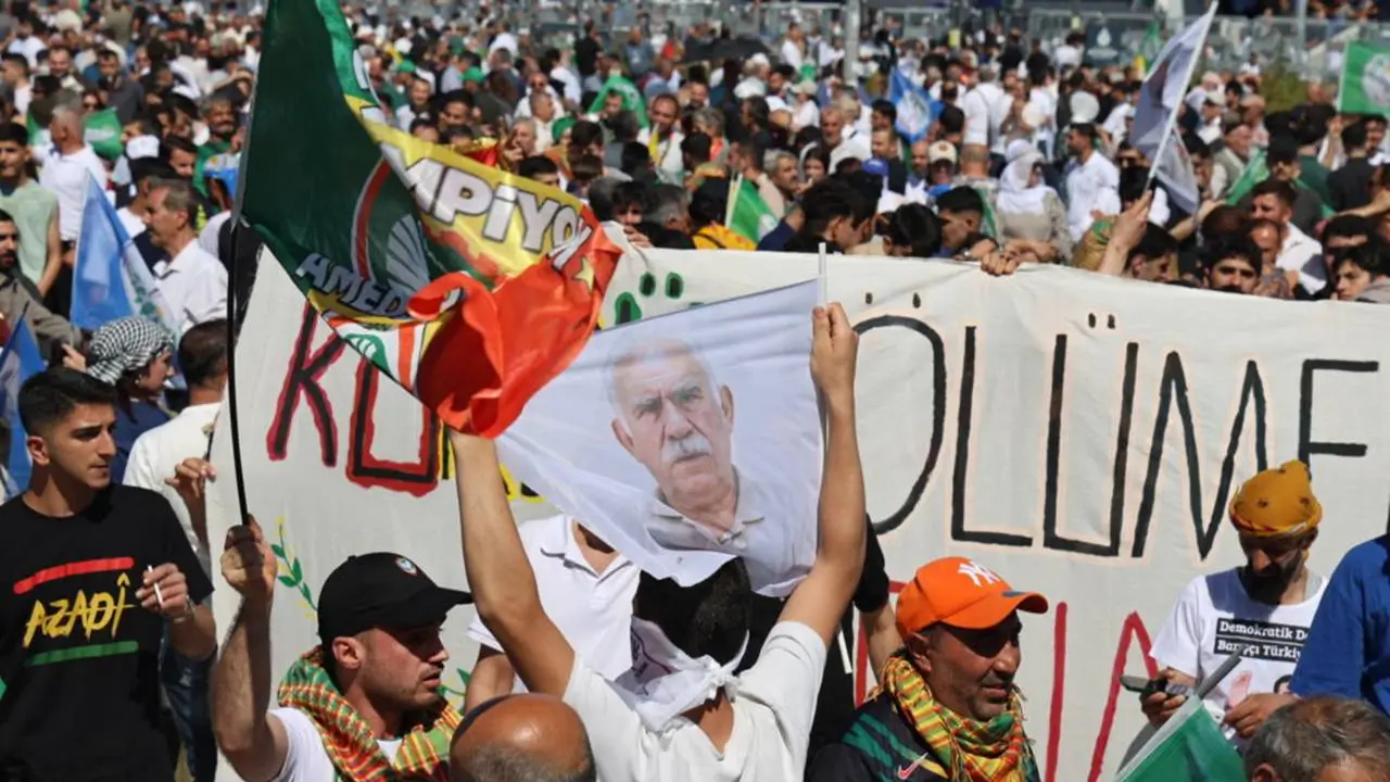 Diyarbakır ve İstanbul’daki Öcalan mitingleri başladı
