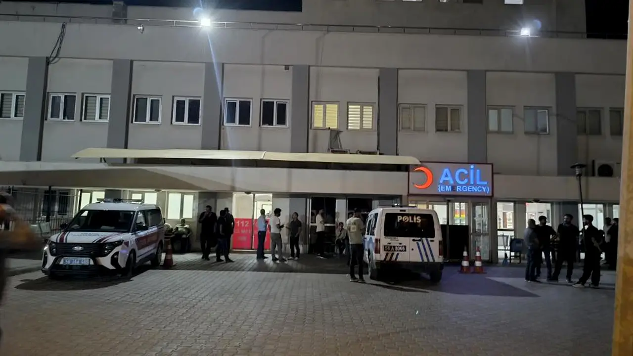 Silahlı kavgada baba ve oğlu yaralandı