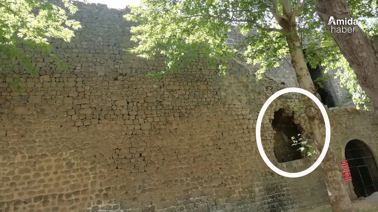 Diyarbakır Surları alarm veriyor: Urfa Kapı dökülüyor