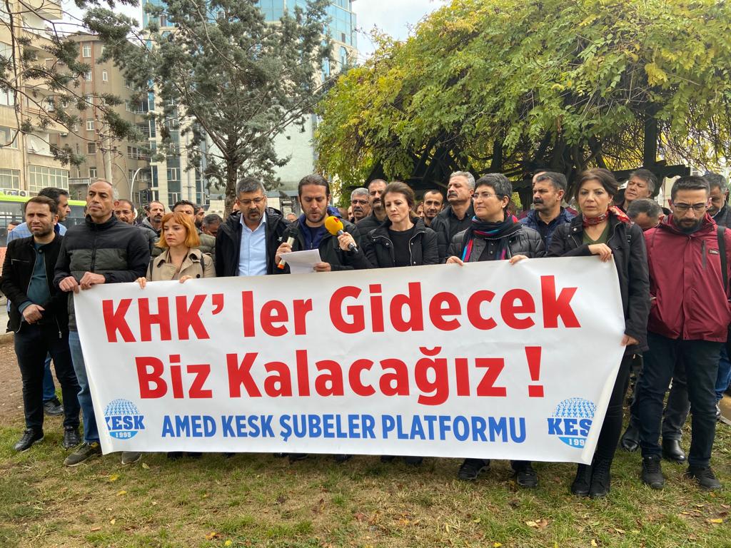 Kamu Emekçileri: İhraç edilen arkadaşlarımız görevine iade edilsin