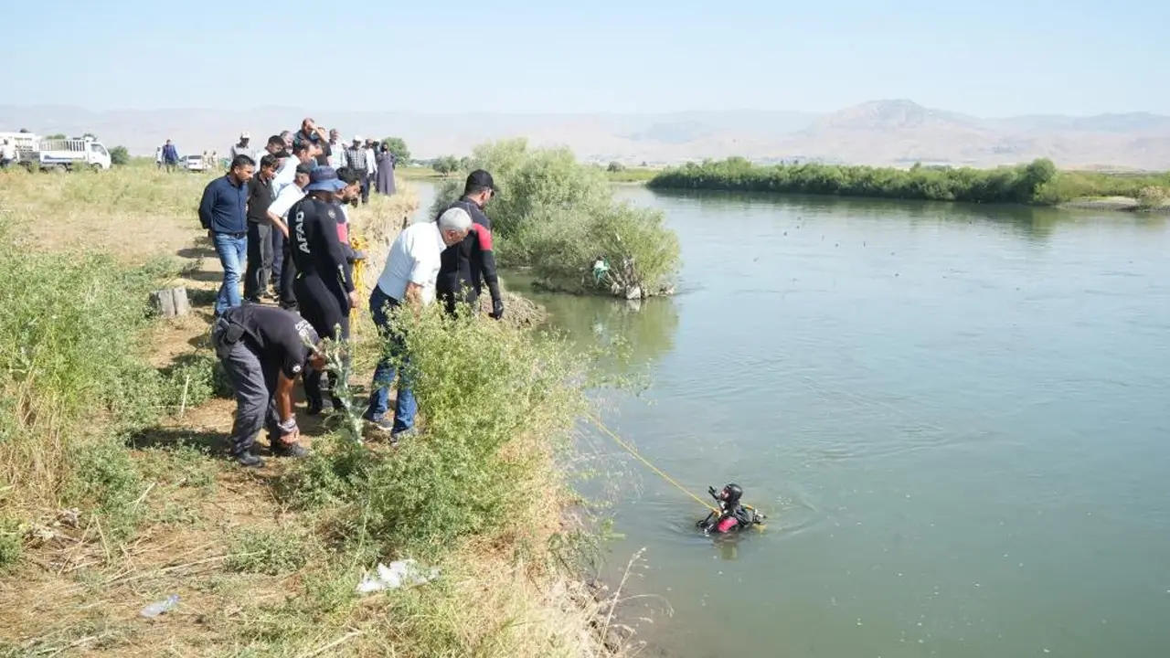 Murat Nehri'nde kaybolan 10 yaşındaki çocuk aranıyor
