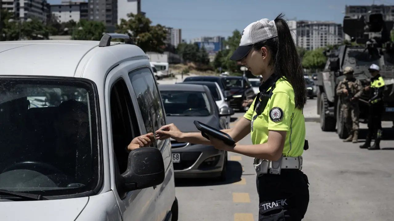 Trafikte ısrarlı takibin bedeli ağır oldu: 180 bin lira ceza