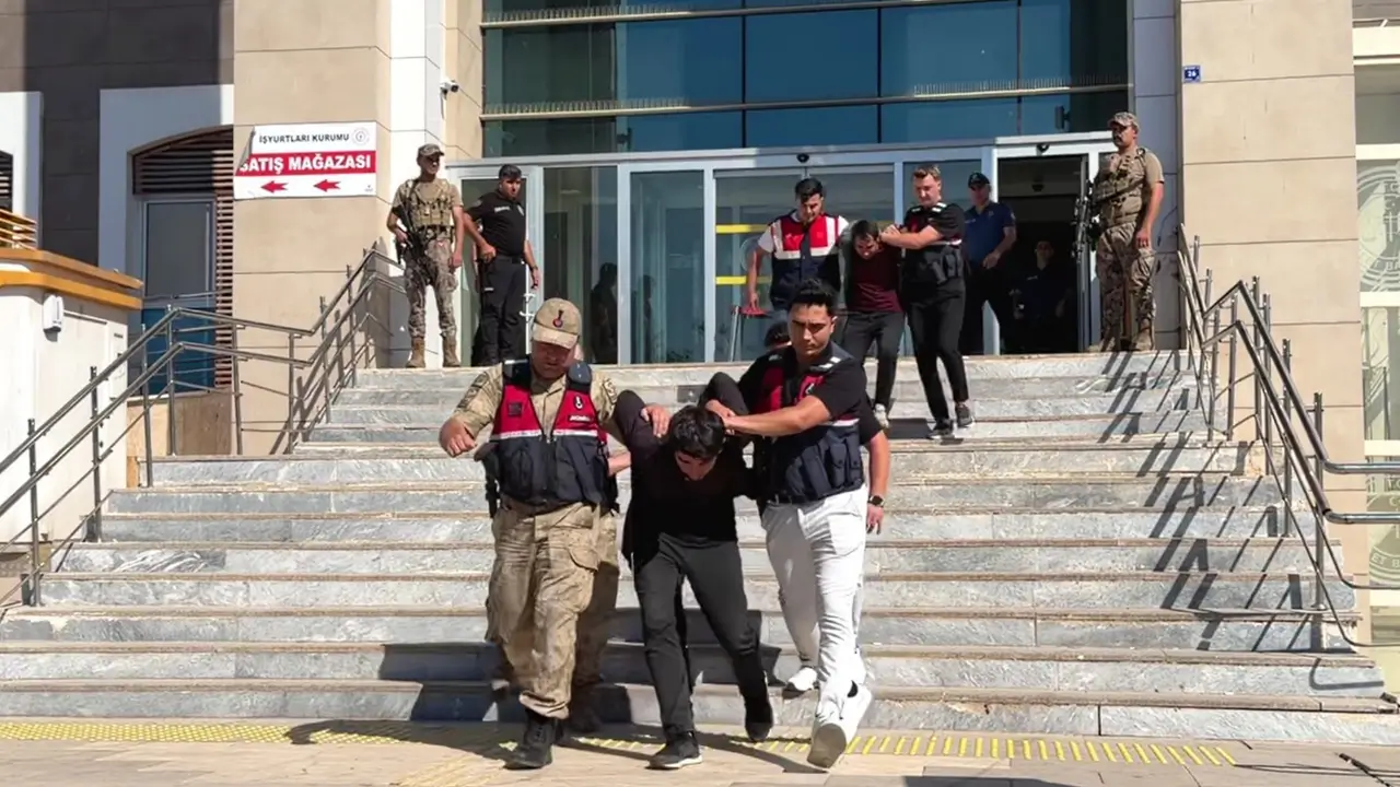 Siverek’te cinsel saldırı iddiasıyla 14 şüpheli tutuklandı