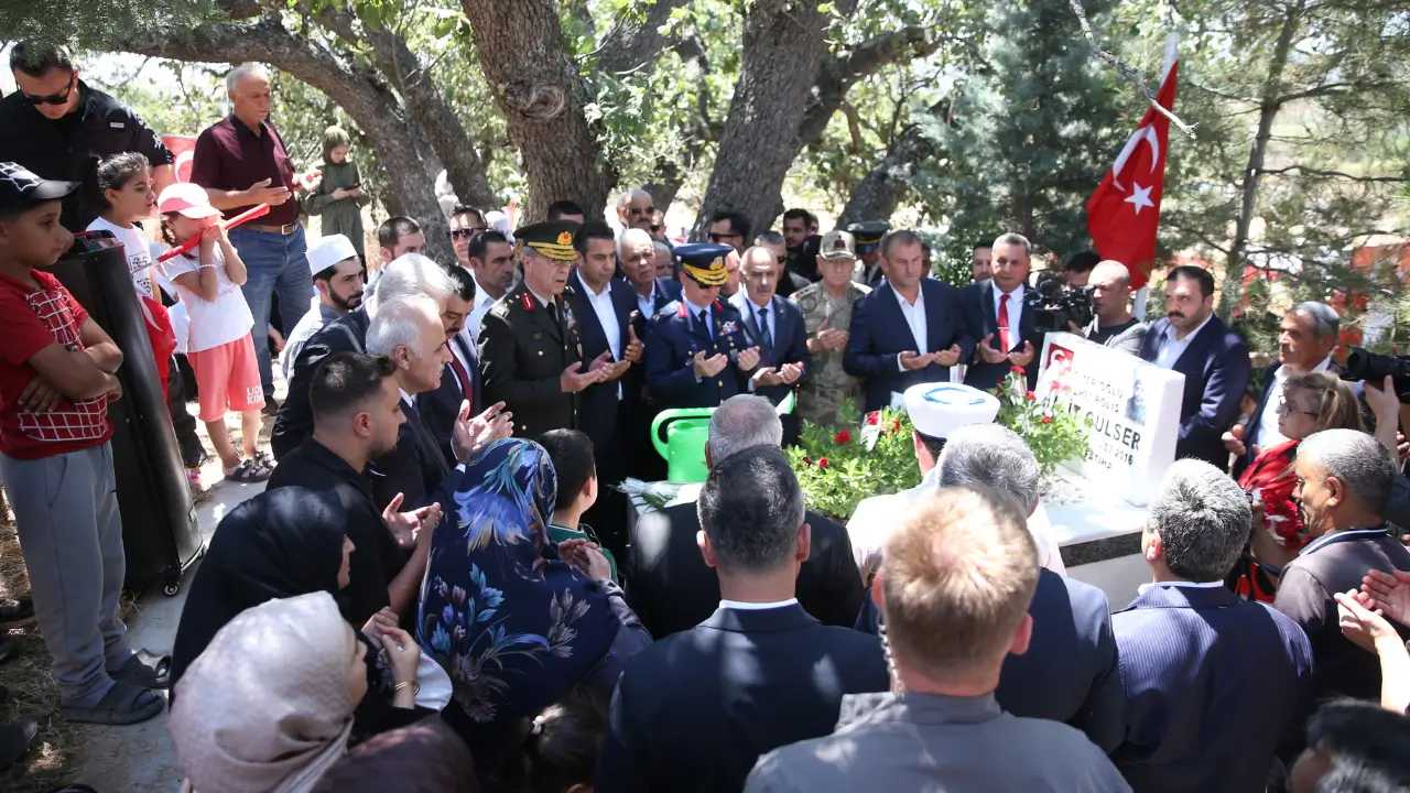 Diyarbakır'da 15 Temmuz anması
