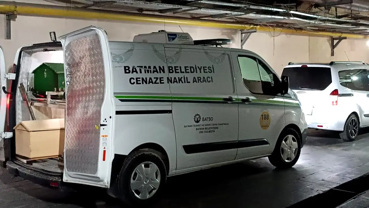 Batman'da kaza : 18 yaşındaki motosikletli yaşamını yitirdi