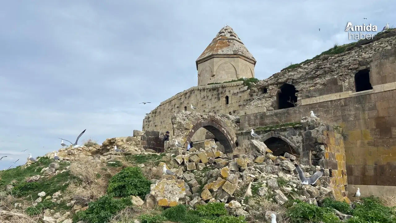 Çarpanak Kilisesi de Yaşar Kemal bekliyor!