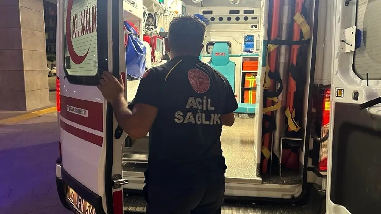 Arı sokan 55 yaşındaki kişi yoğun bakımda
