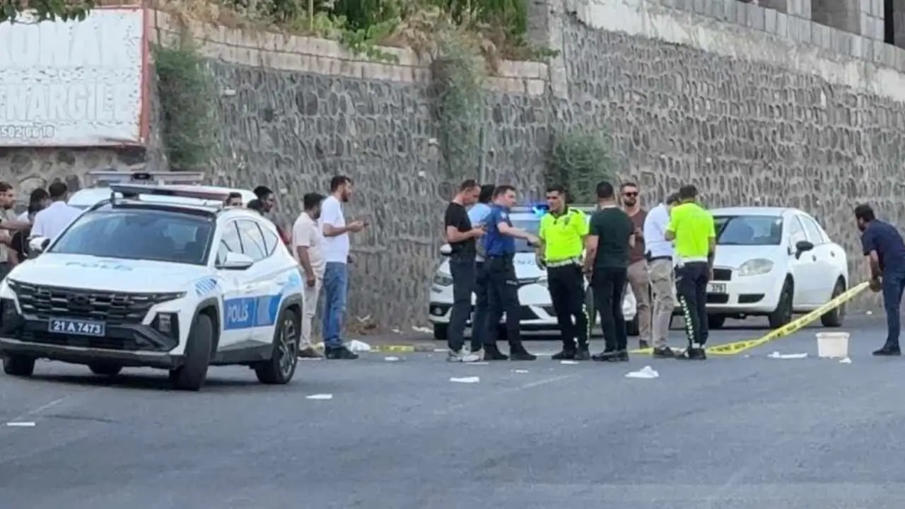 Diyarbakırlı siyasetçi: Sokaklar çetelere teslim edilemez
