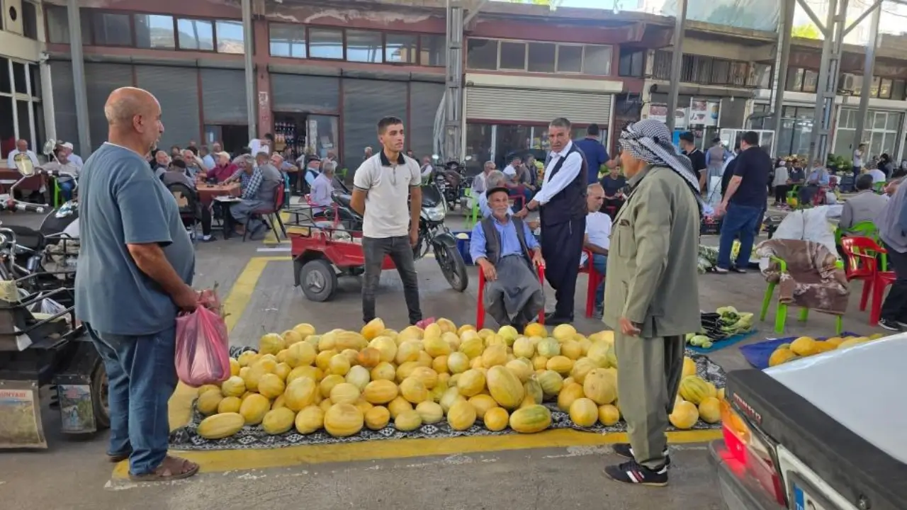 Çermik kavunu tezgâhlardaki yerini aldı