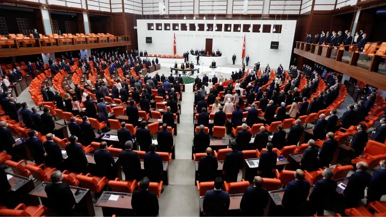Çerçeve Yasa teklifinin ismi elli oldu