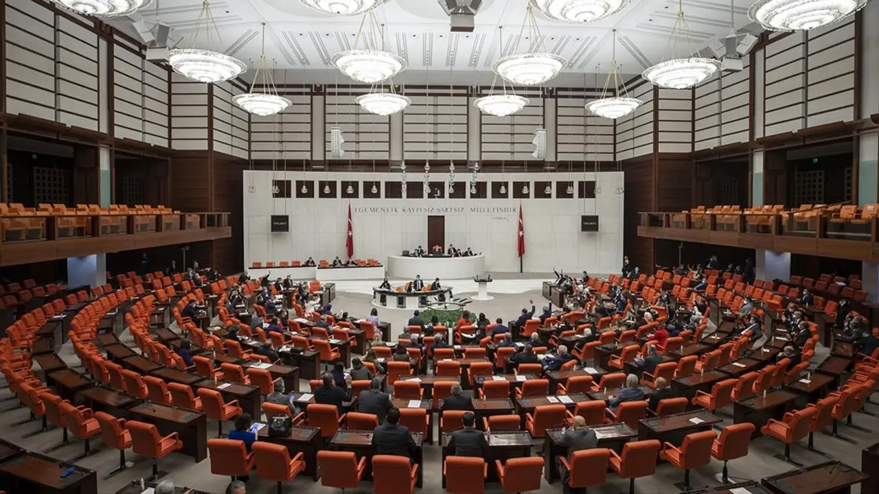 12 maddelik tarihi teklife Diyarbakır’dan kimler imza attı?