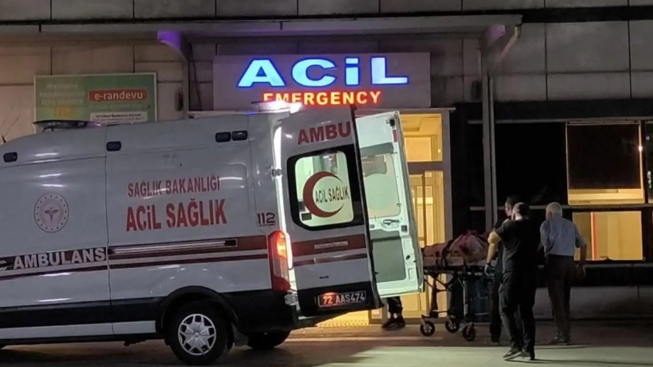 Hasankeyf Tüneli girişinde kaza: 12 yaralı