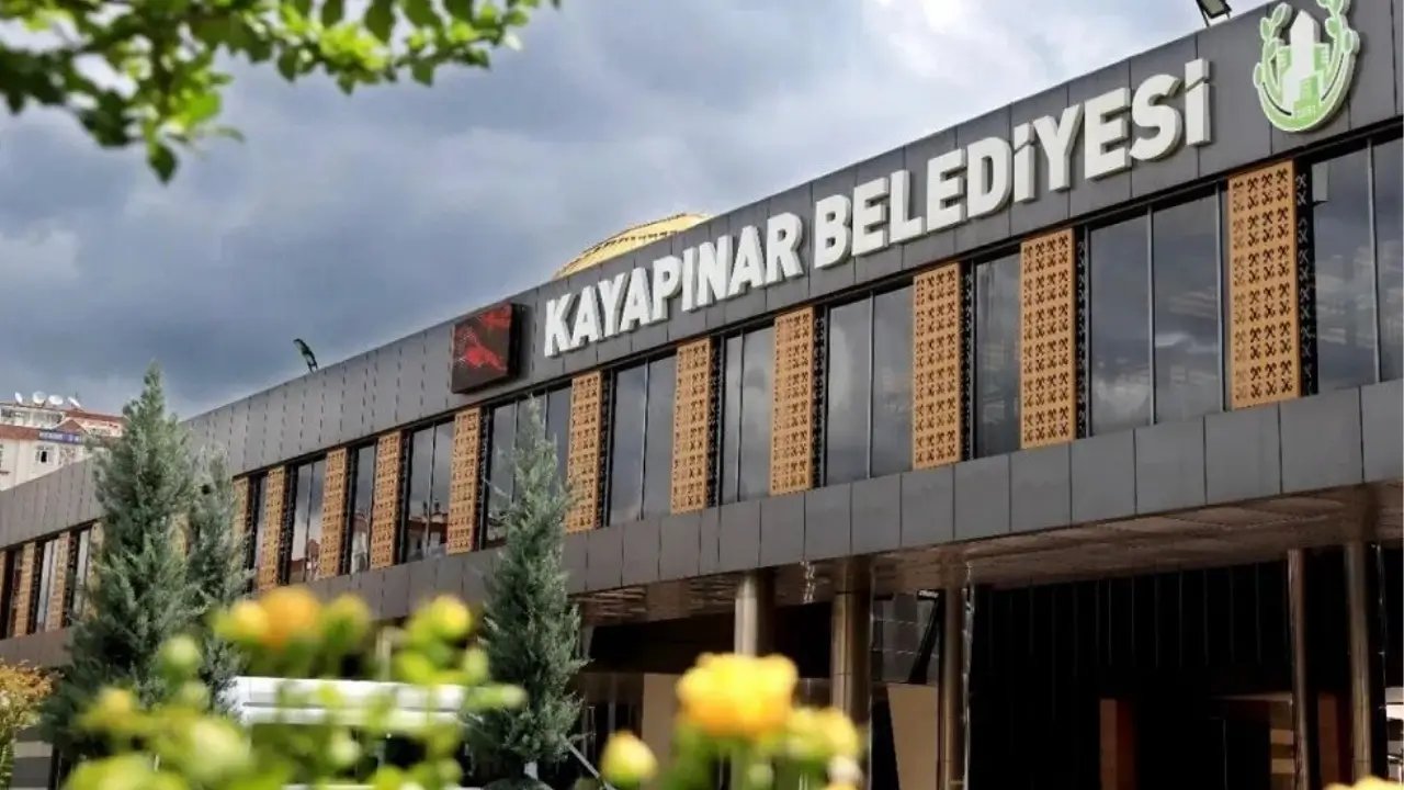 Kayapınar Belediyesi’nden çıkarılan 22 işçi yargıya başvuracak