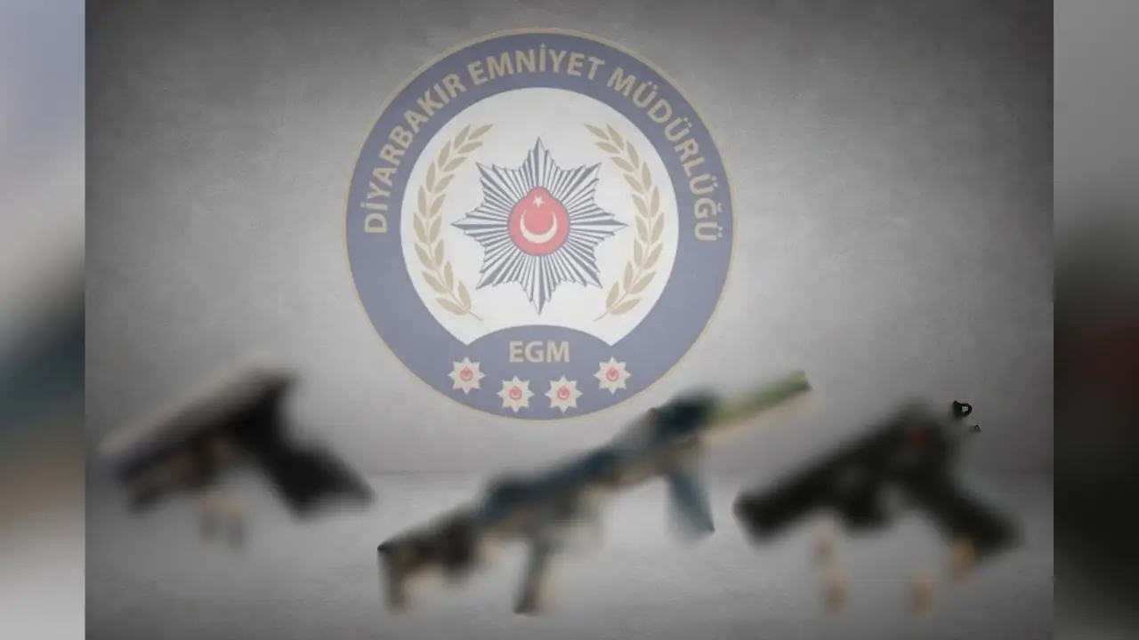 Diyarbakır’da ruhsatsız silahlar ele geçirildi: 2 gözaltı