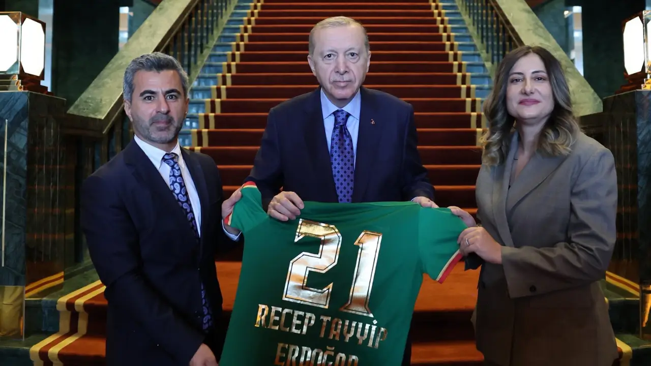 Amedspor heyeti Cumhurbaşkanı Erdoğan’ı ziyaret etti