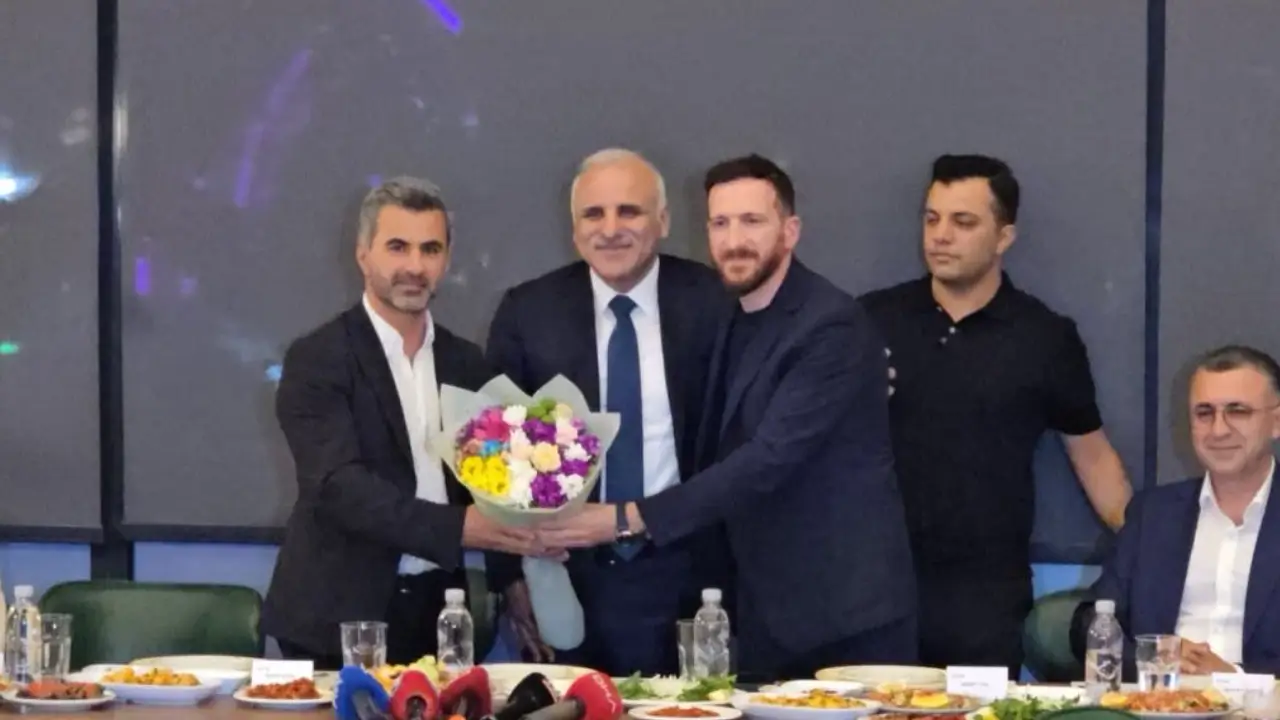 Diyarbakır'da Amed-Erzurum barış yemeği