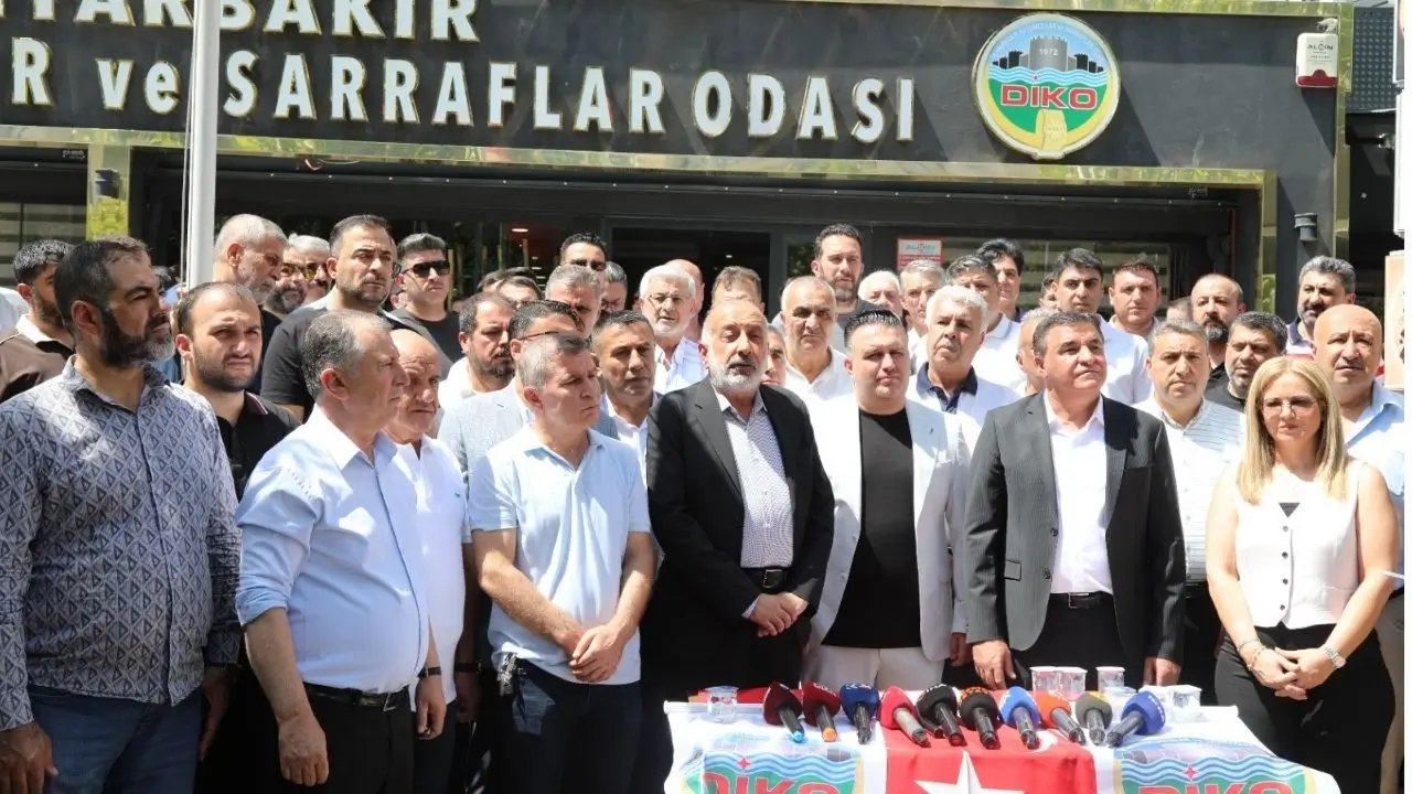 Diyarbakır’dan çetelere mesaj, Meclise çağrı