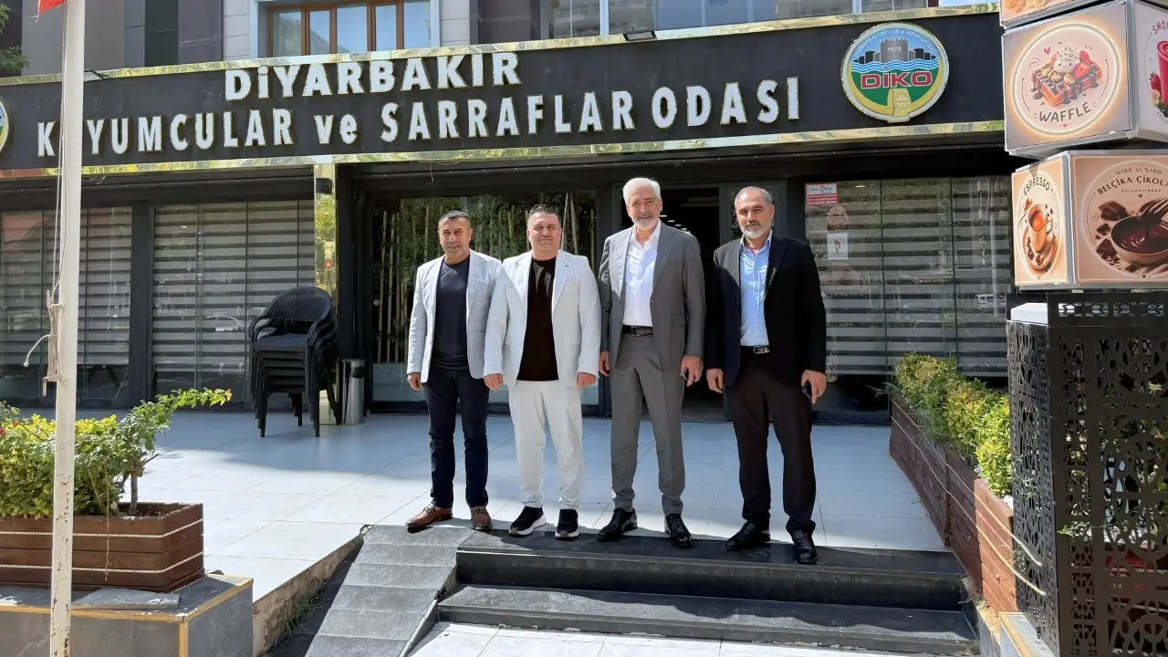Diyarbakır'da saldırıya uğramıştı: AK Partili vekil esnafı dinledi