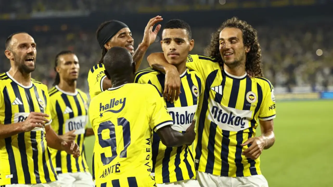 Fenerbahçe, Kadıköy’de 4-2 kazandı