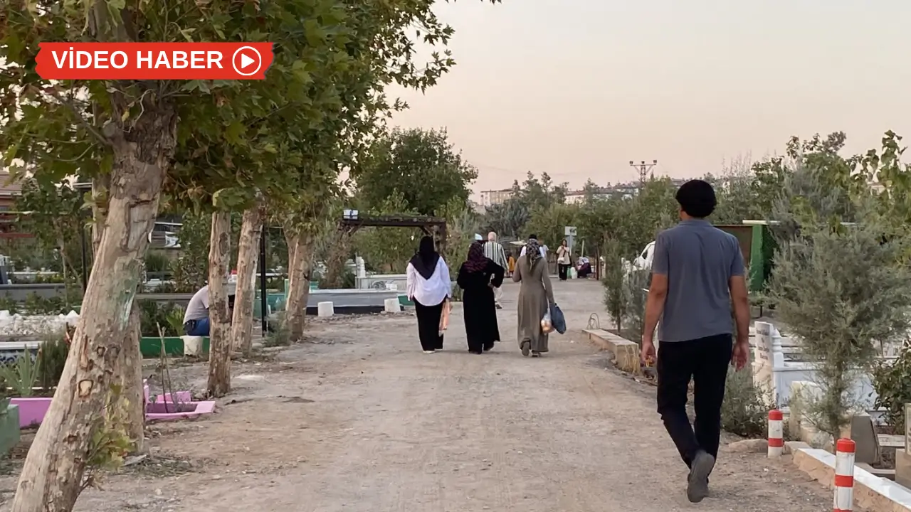 Diyarbakır’lılar Mevlid Kandili’nde sevdiklerini unutmadı