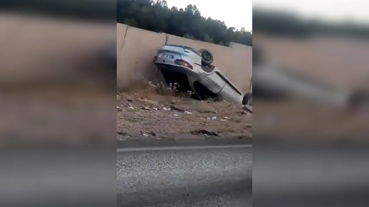 Diyarbakır'da yoldan çıkan araç takla attı: 1 yaralı