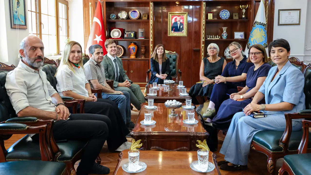 Alman heyet Diyarbakır’da DBB’yi ziyaret etti, Tahir Elçi’yi andı