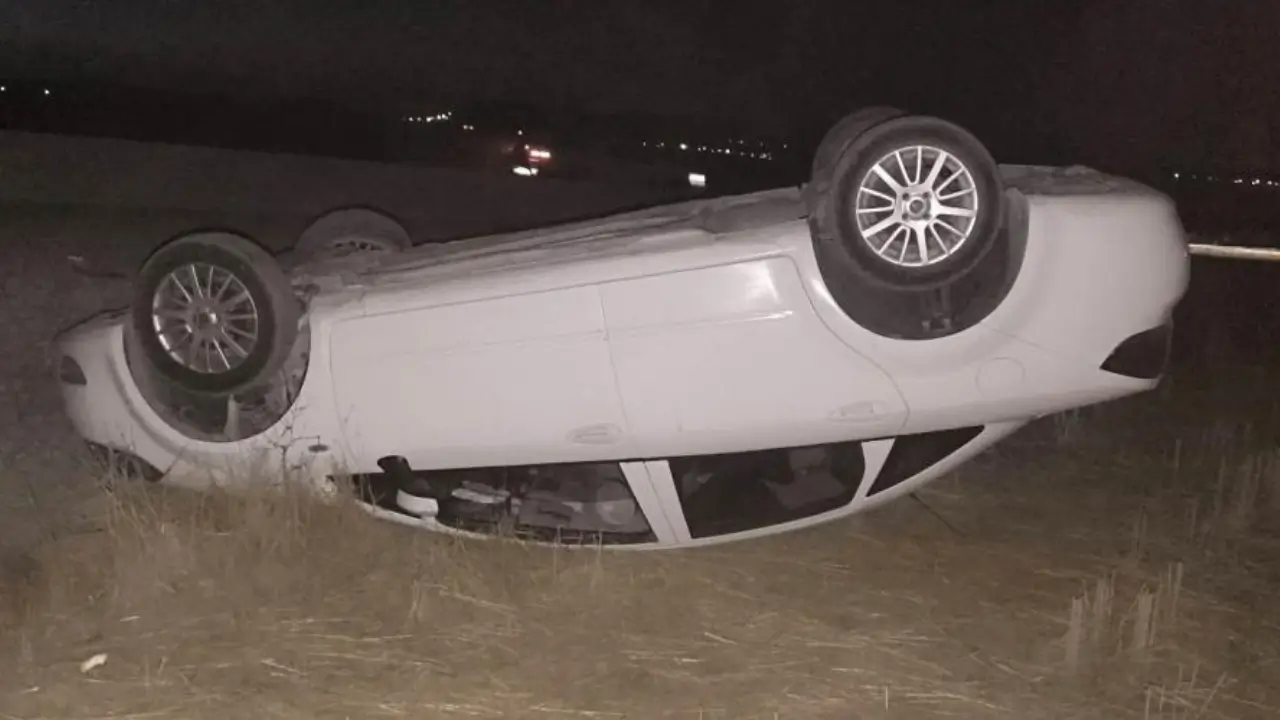 Diyarbakır’da otomobil tarlaya uçtu: 1 yaralı