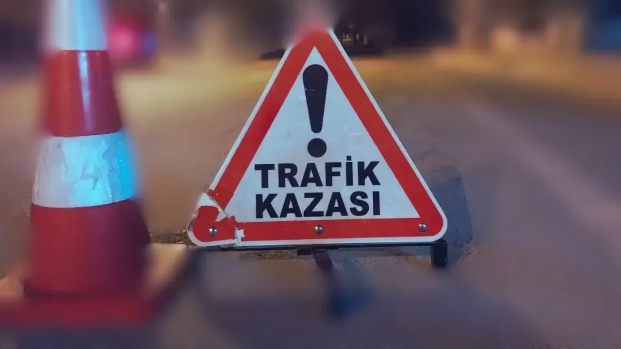 Adıyaman'da iki otomobil çarpıştı: 8 yaralı