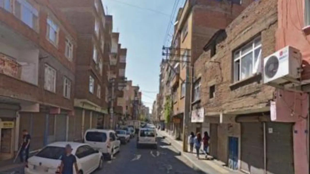 Diyarbakır’da Girne Caddesi’nde doğal gaz çalışmaları yeniden başladı