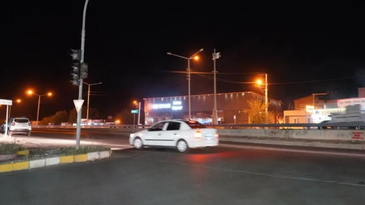 Diyarbakır’da otomobilin çarptığı 8 yaşındaki çocuk kurtarılmadı