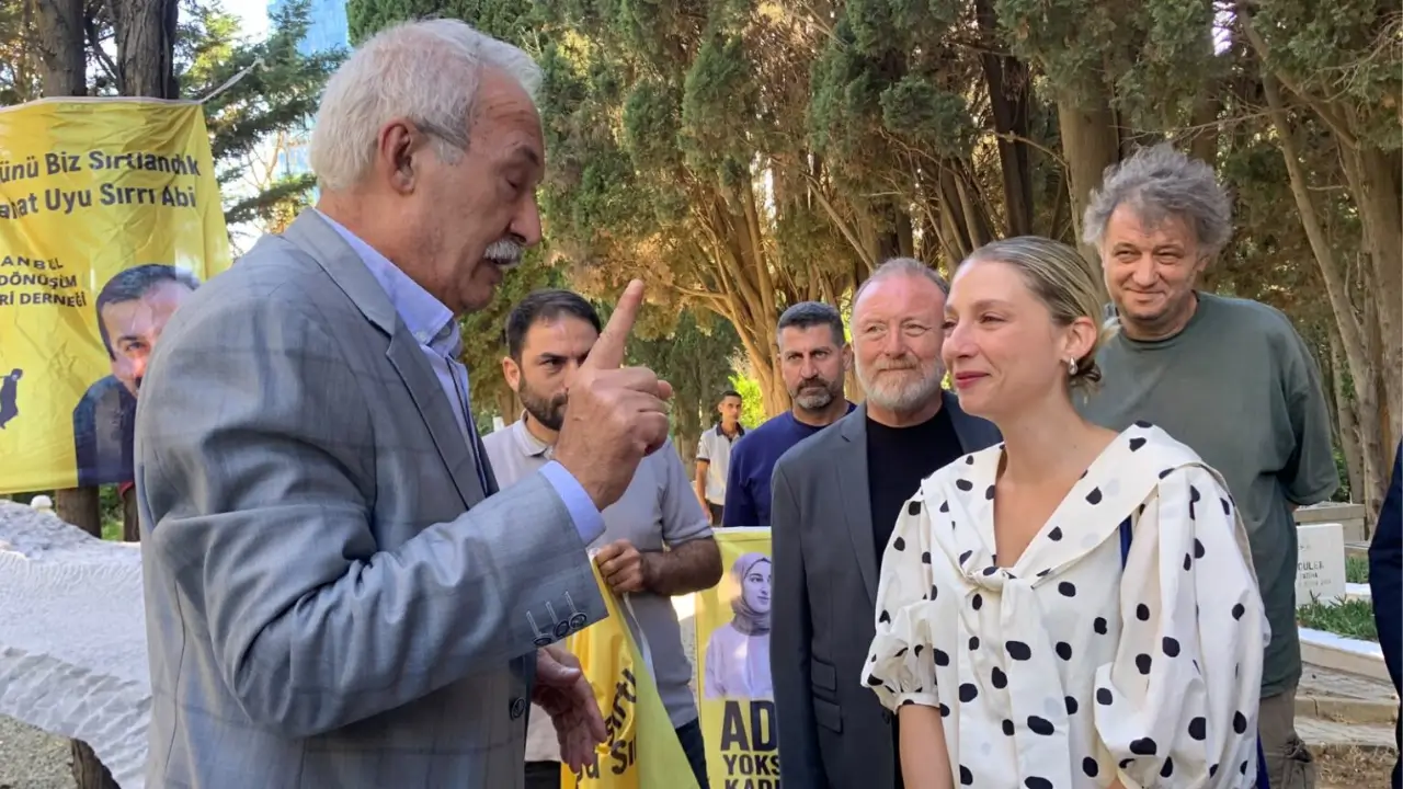 Selçuk Mızraklı’dan Sırrı Süreyya Önder’in mezarına ziyaret