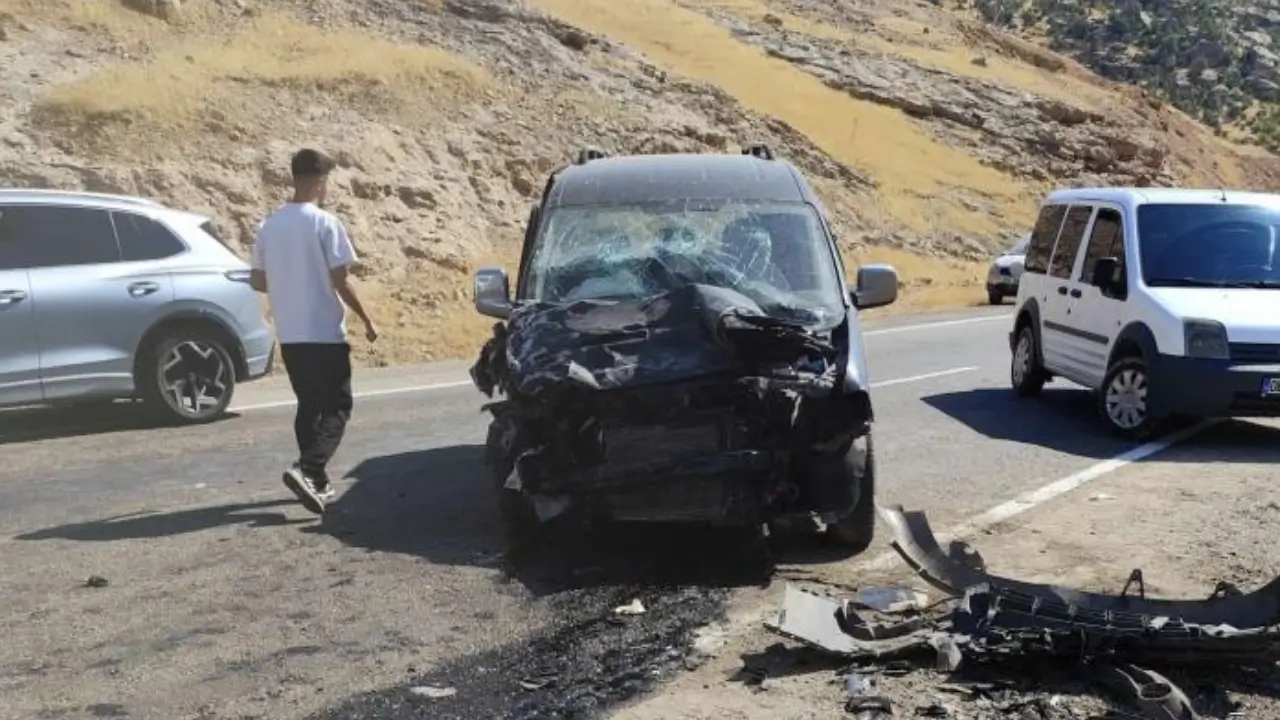 Siirt’te şiddetli kaza: 4 Yaralı
