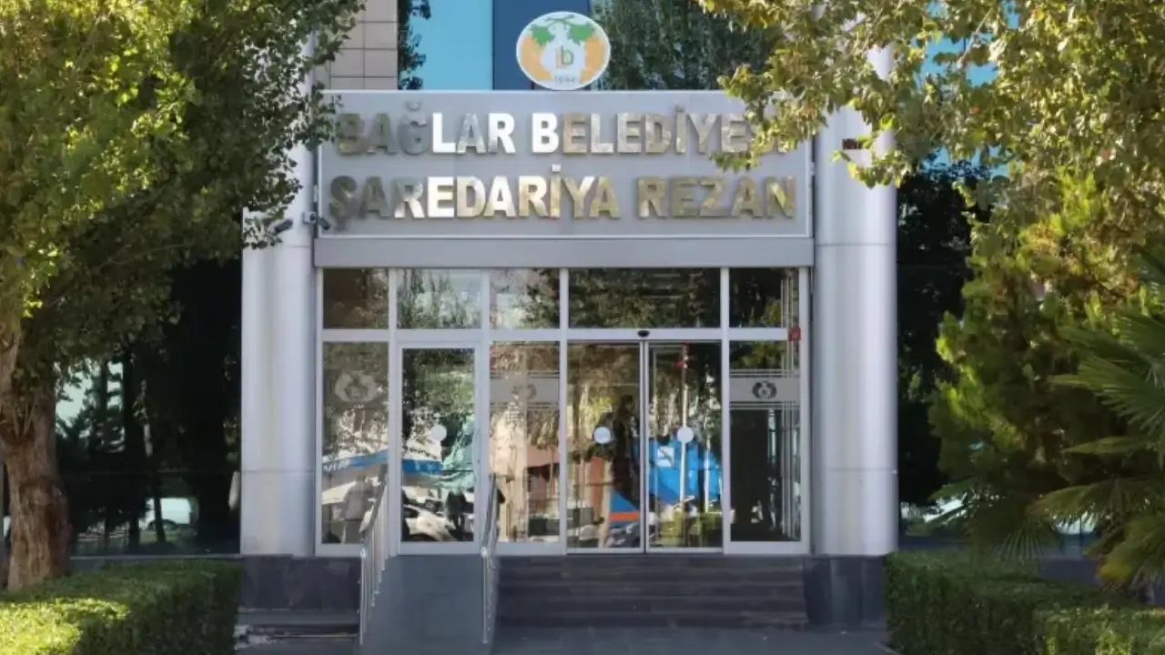 Diyarbakır’da ek protokol krizi: Yüzlerce kişi istifa etti