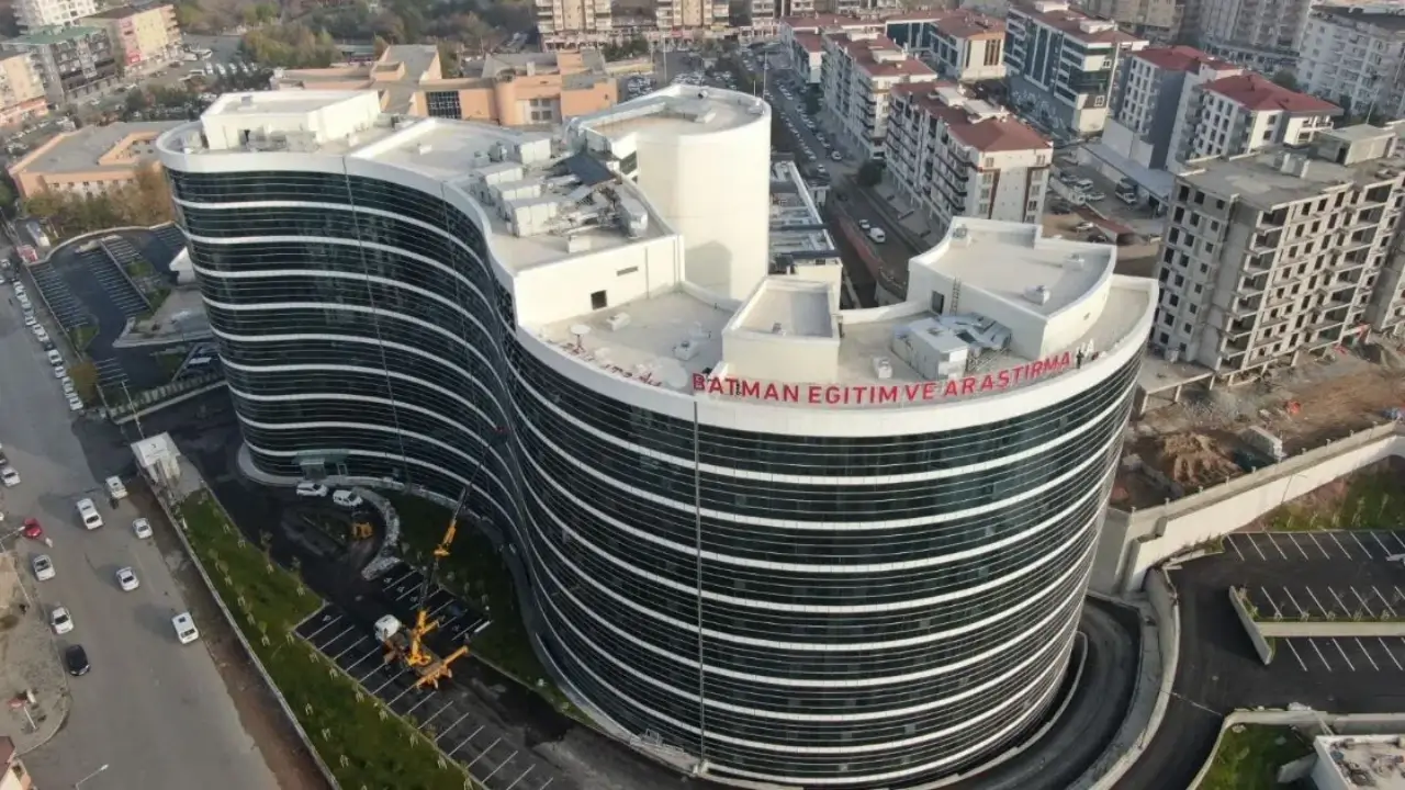Batman’da 2. kattan düşen 3 yaşındaki çocuk kurtarılamadı
