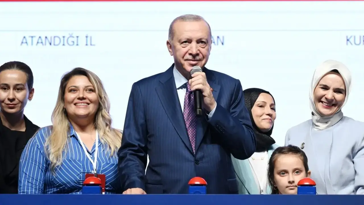 Erdoğan: Süreçte son düzlüğü de geçeceğiz
