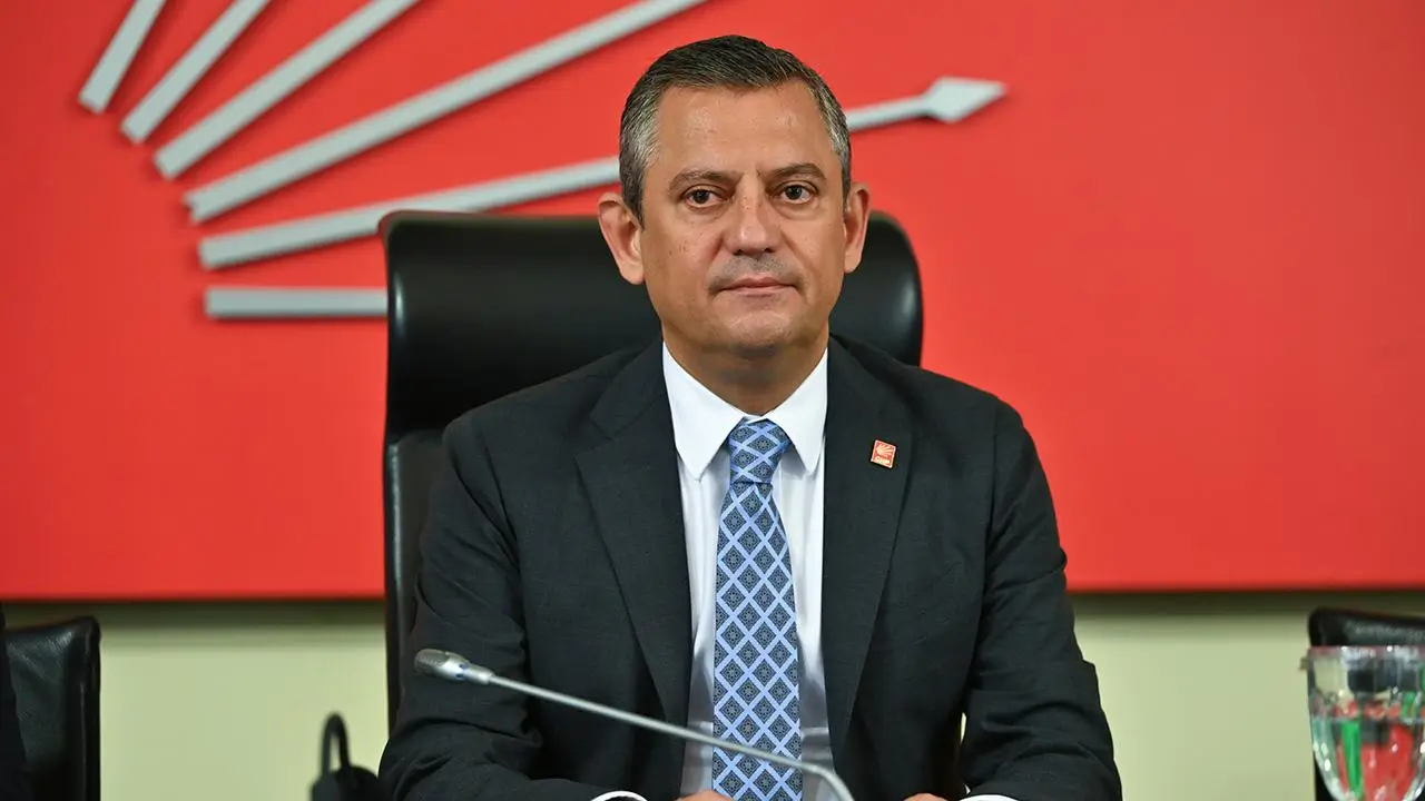 Özel’den ‘Öcalan-Demirtaş’ eleştirilerine yanıt