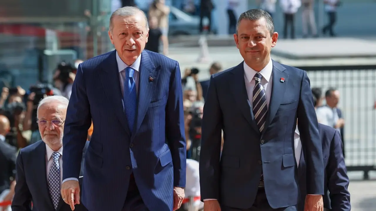 Özel’den Erdoğan’a ‘fon krizi’ üzerinden istifa çağrısı
