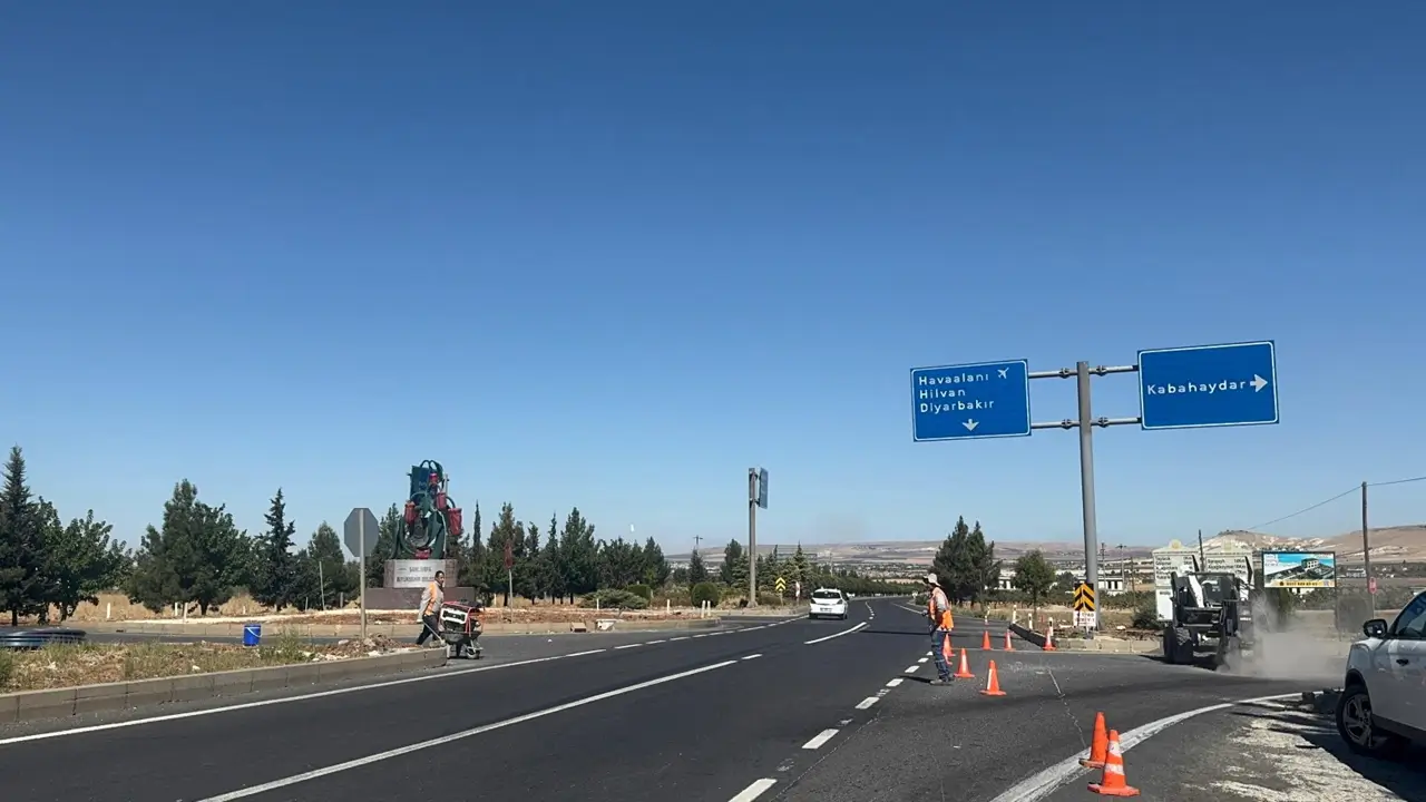 Diyarbakır’da kaza:  Siverek’e giden yol kapandı
