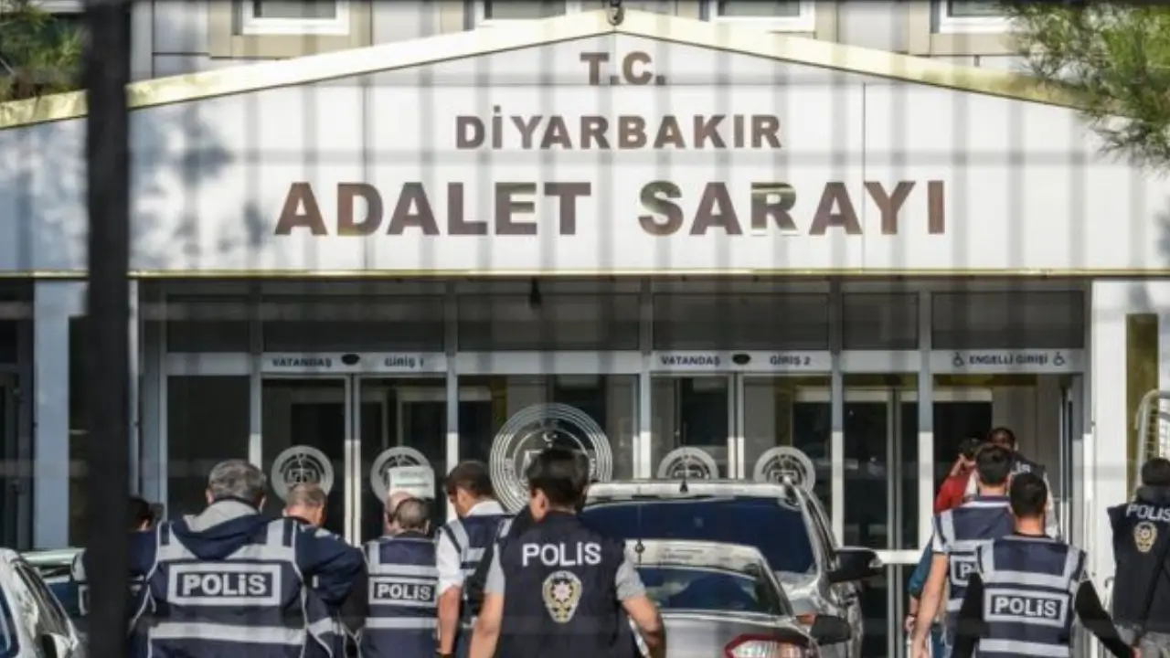 Diyarbakır Adliyesi’nde kavga: 2 yaralı
