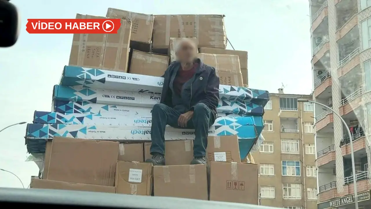 Diyarbakır'da kamyonet kasasında tehlikeli yolculuk