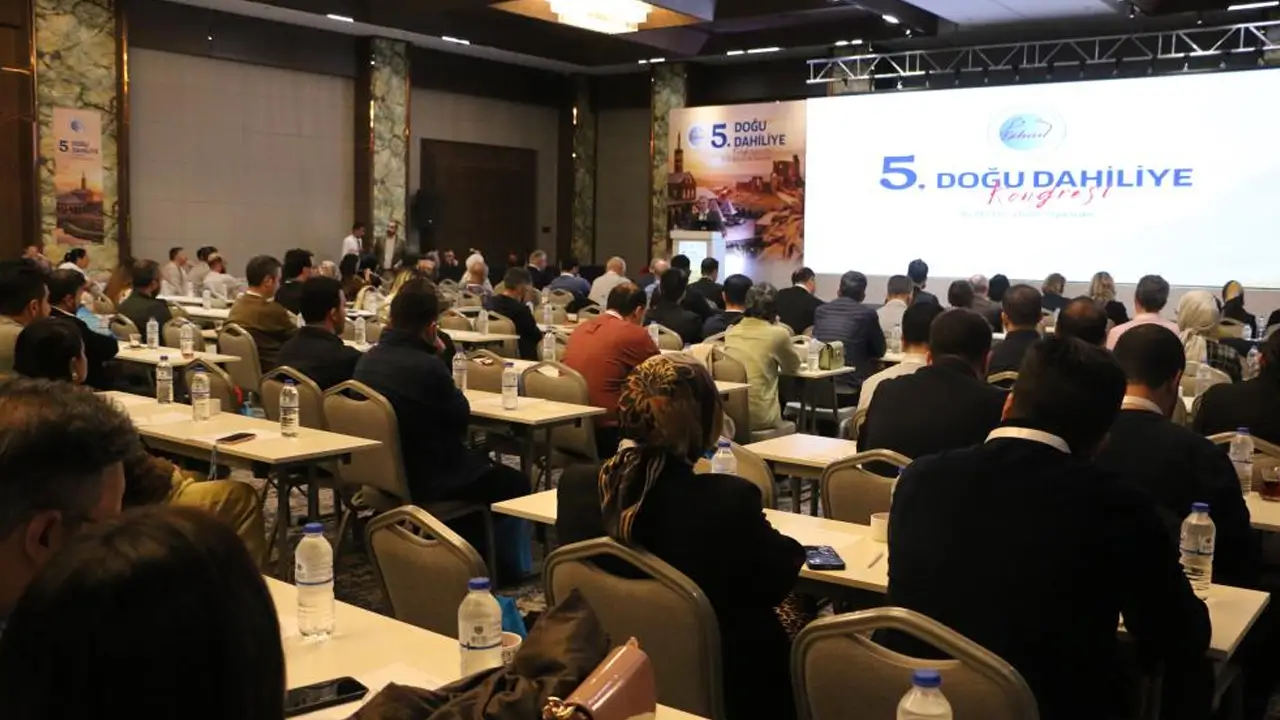 Dahiliye doktorları Diyarbakır’da buluştu: 4 konu ele alındı