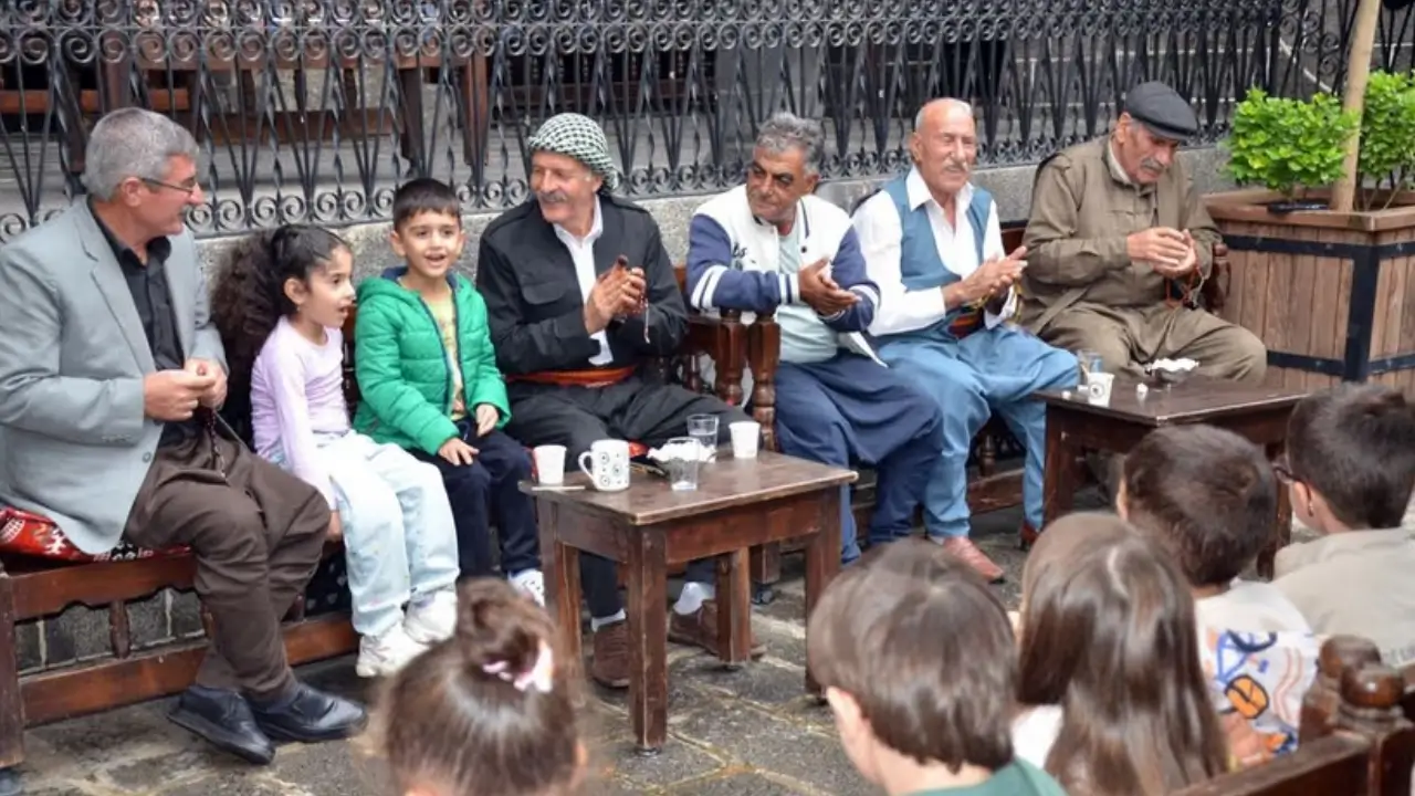 Diyarbakırlı çocuklar dengbej kültürü ile tanıştı