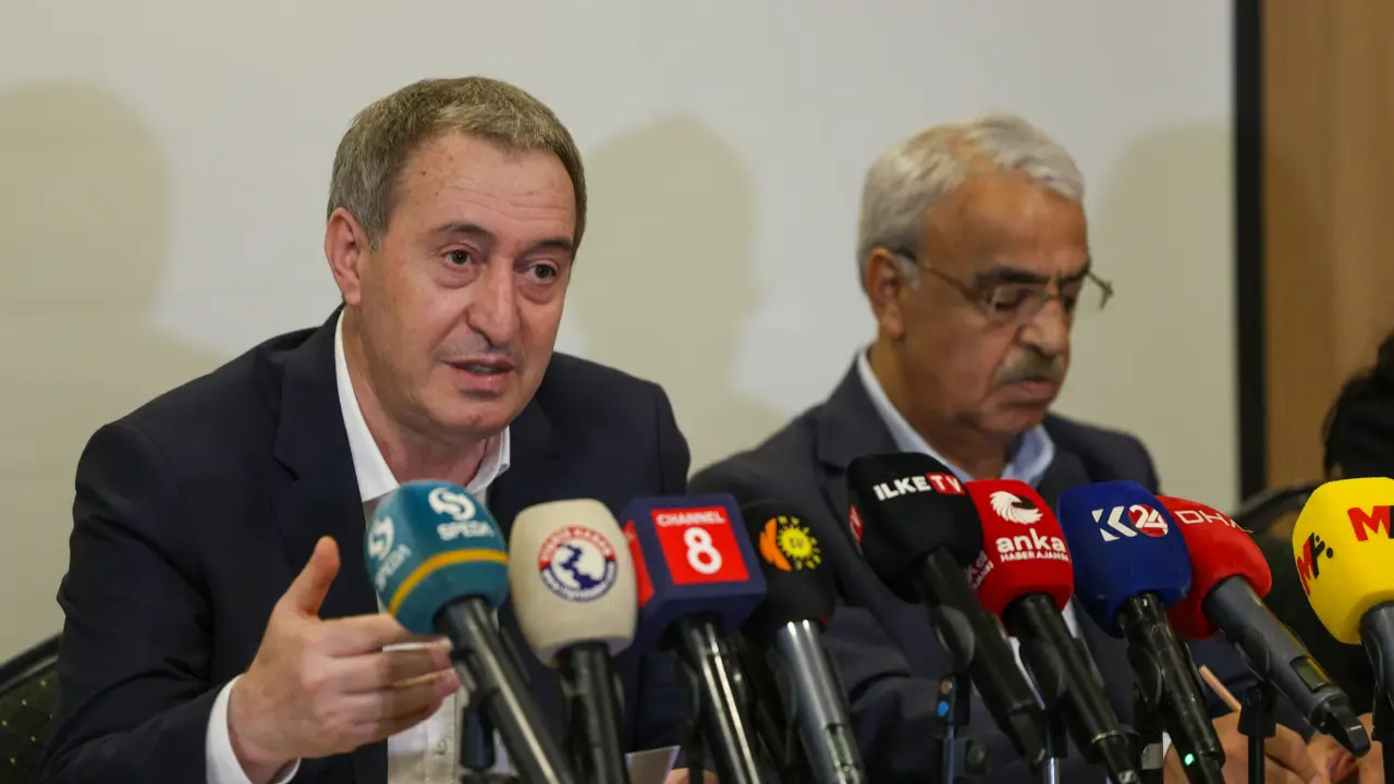 Bakırhan Diyarbakır’dan seslendi: Basın Öcalan ile görüşebilir